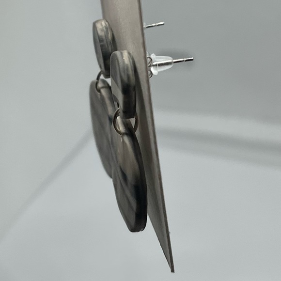 Round Marbled Handcrafted Earrings - Picture 6 of 6